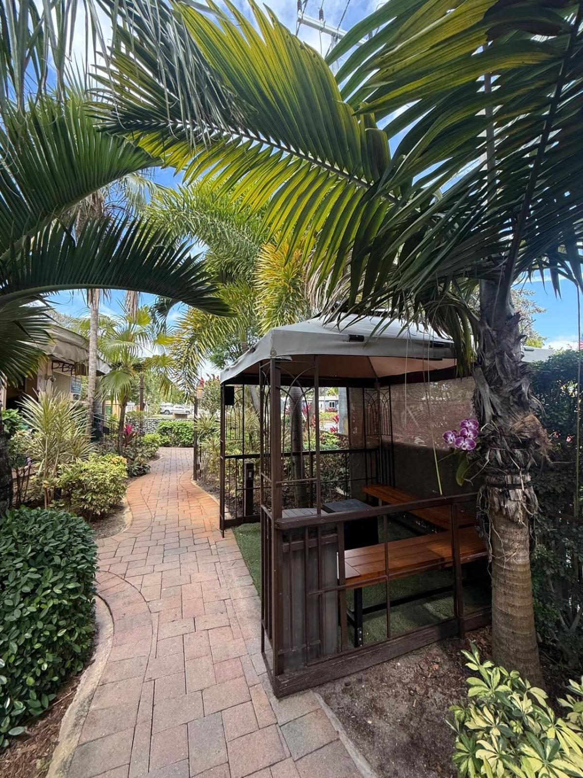 Sheridan Guesthouse Dania Beach Exterior foto